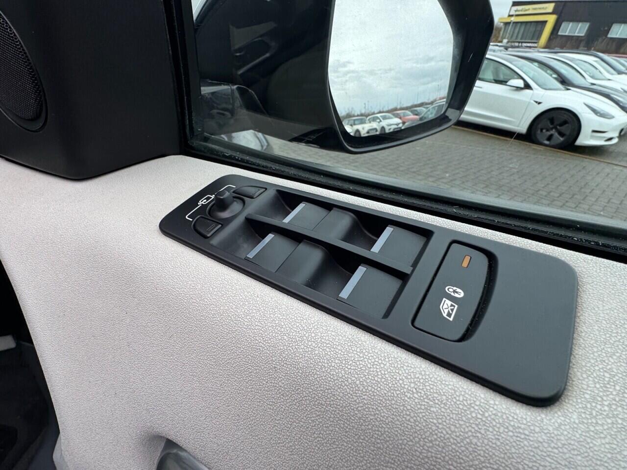 Used Land Rover Discovery Sport 2017 for sale - 77120145: Photo 64