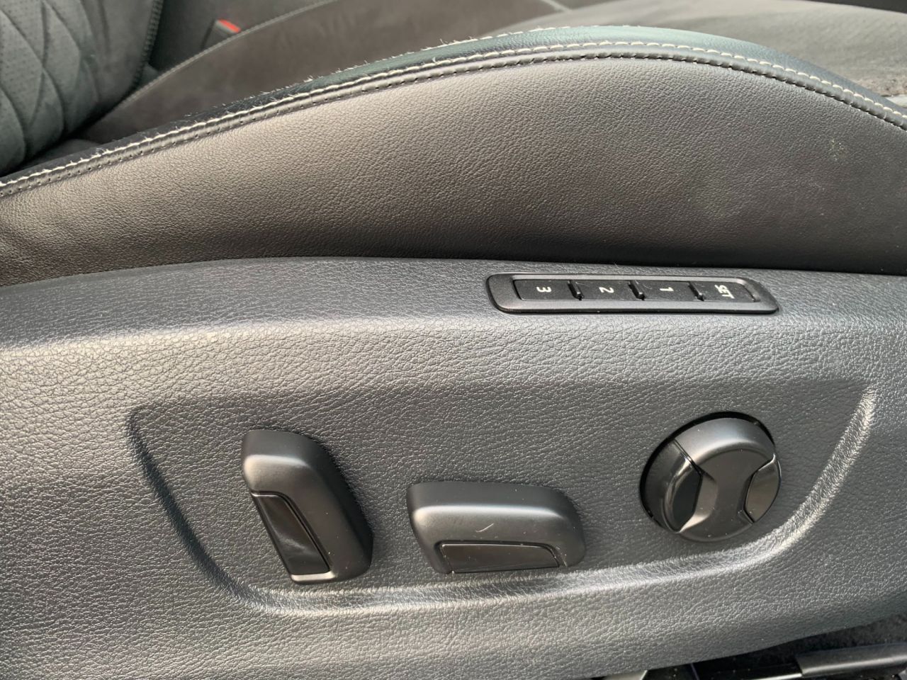 Used Skoda Superb 2018 for sale - 76702209: Photo 42