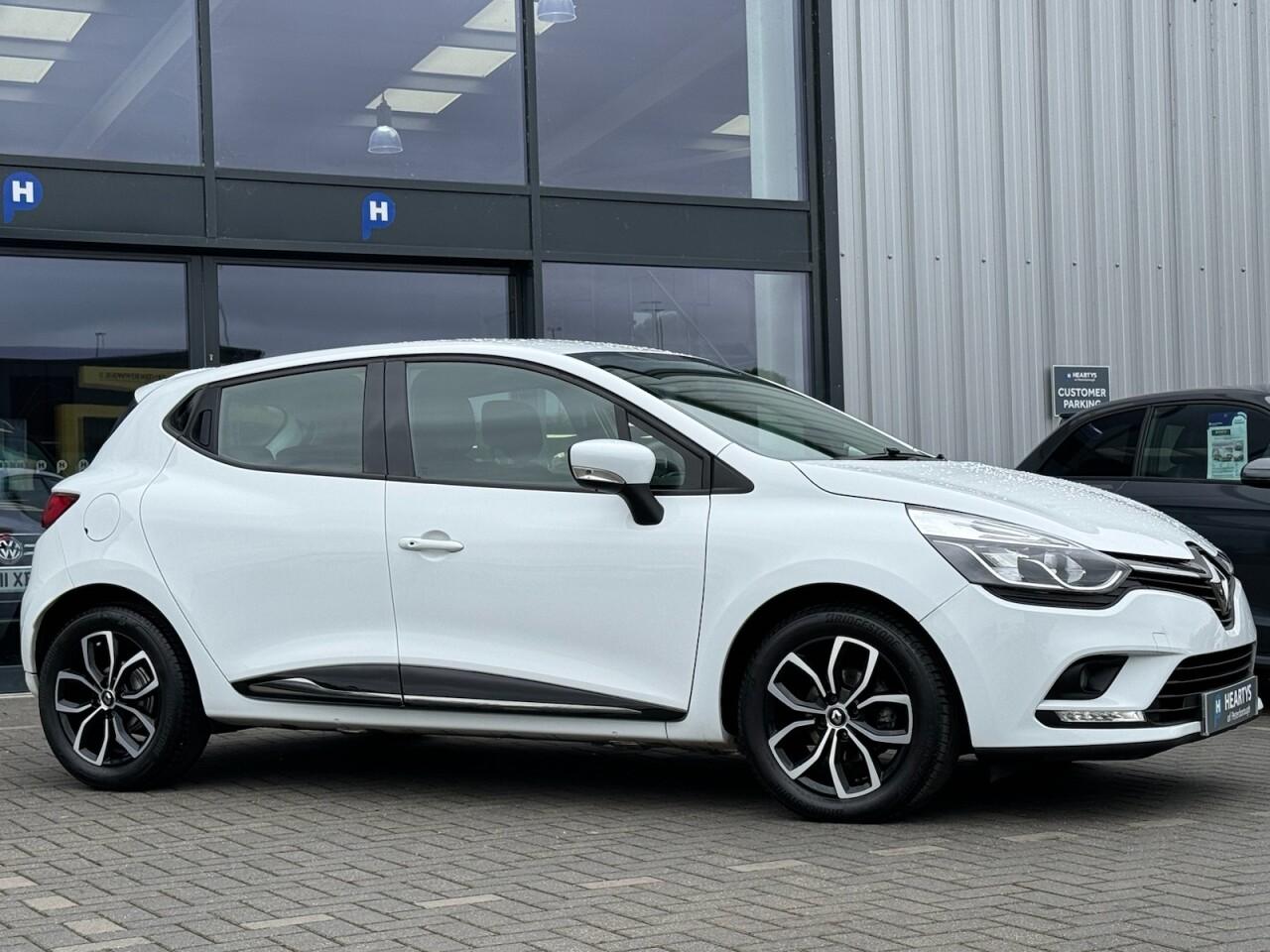 Used Renault Clio 2019 for sale - 76702182: Photo 16