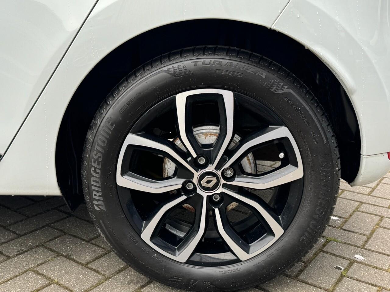 Used Renault Clio 2019 for sale - 76702182: Photo 19