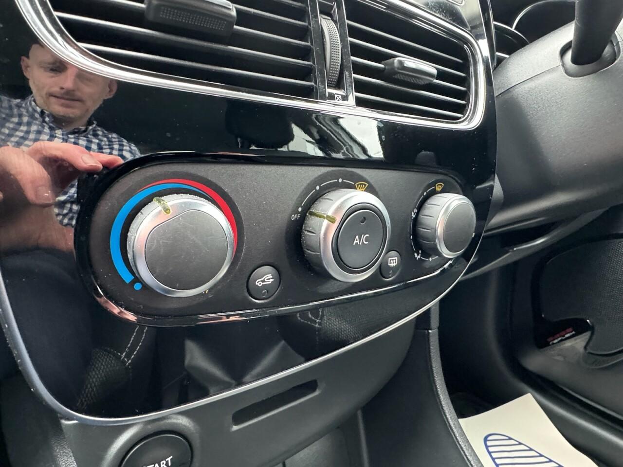 Used Renault Clio 2019 for sale - 76702182: Photo 31