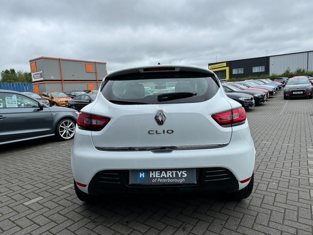 Used Renault Clio 2019 for sale - 76702182: Photo 35