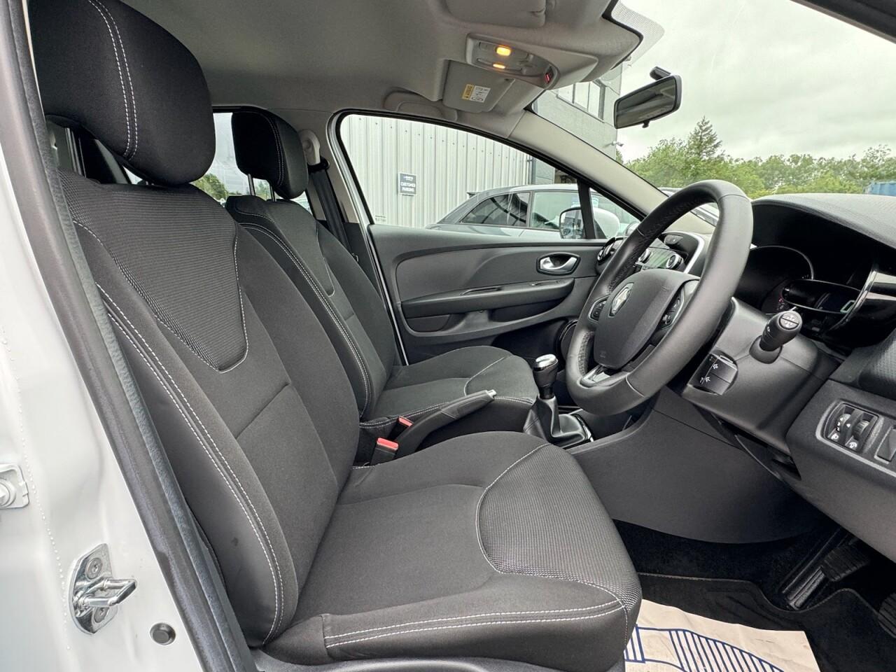 Used Renault Clio 2019 for sale - 76702182: Photo 37