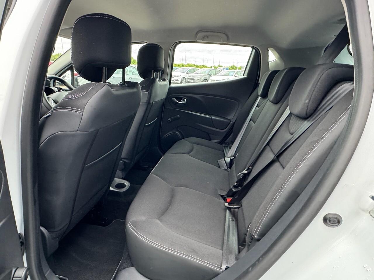 Used Renault Clio 2019 for sale - 76702182: Photo 38