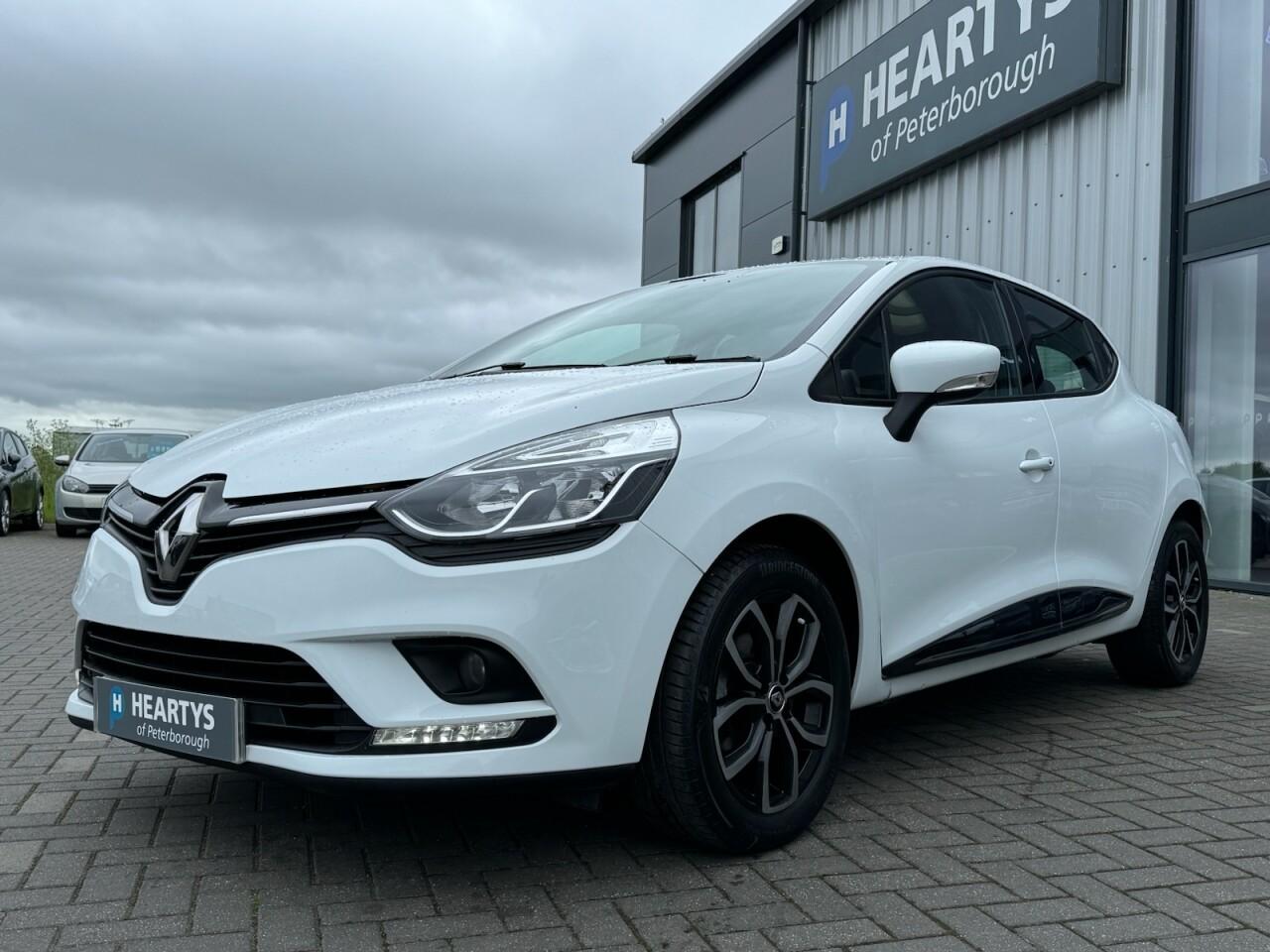 Used Renault Clio 2019 for sale - 76702182: Photo 4