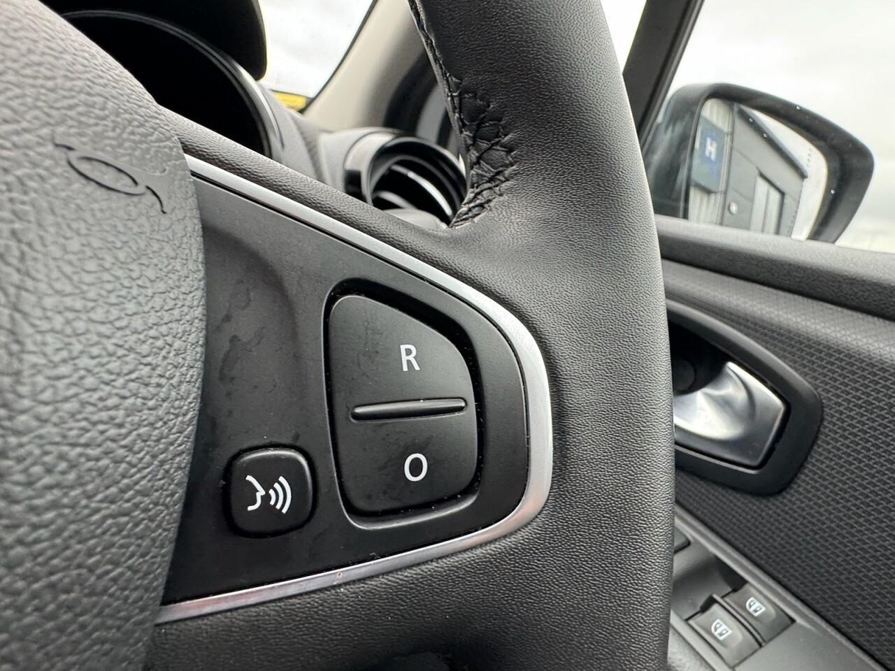 Used Renault Clio 2019 for sale - 76702182: Photo 47