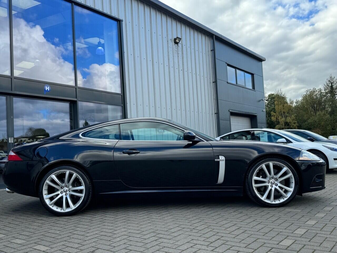 Used Jaguar XKR 2008 for sale - 76702391: Photo 7