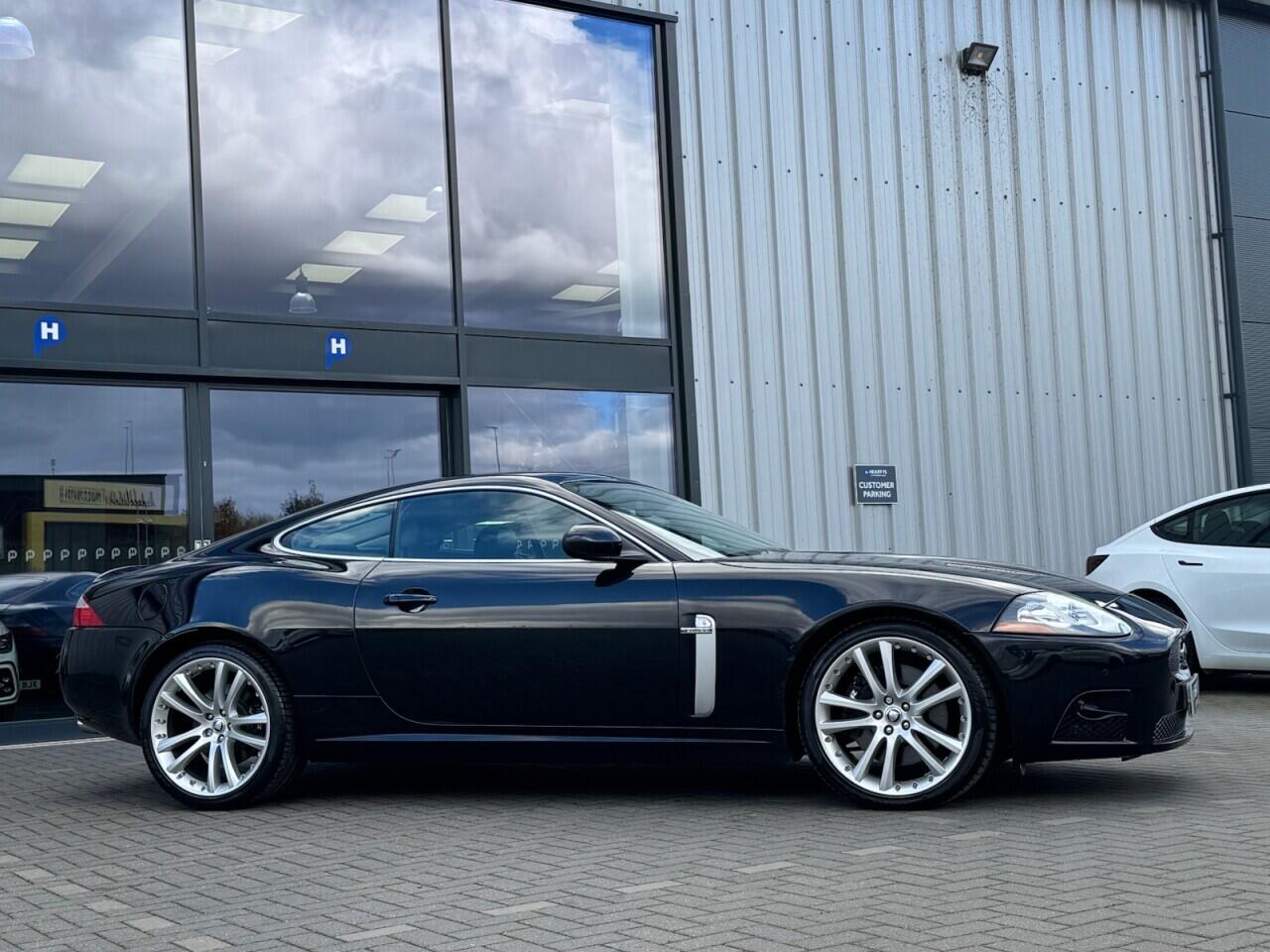 Used Jaguar XKR 2008 for sale - 76702391: Photo 9