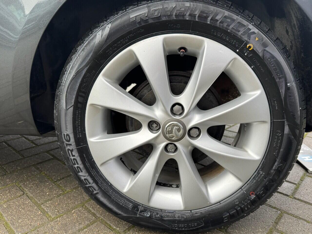 Used Vauxhall Corsa 2016 for sale - 76701649: Photo 14