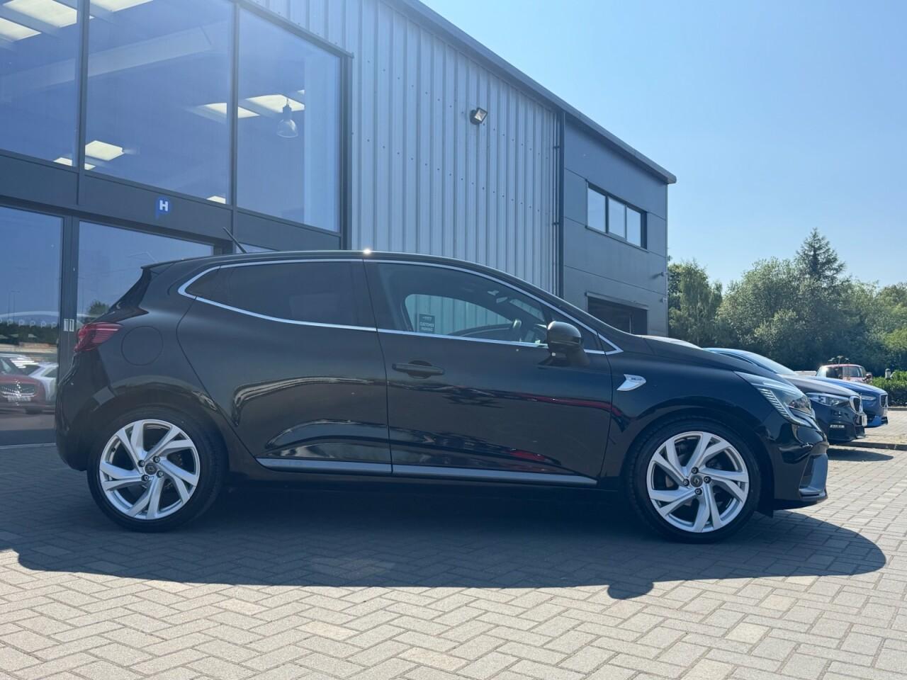 Used Renault Clio 2020 for sale - 76702379: Photo 11