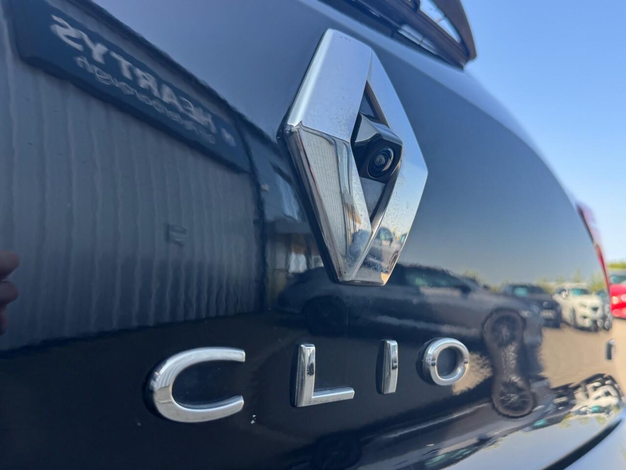 Used Renault Clio 2020 for sale - 76702379: Photo 54