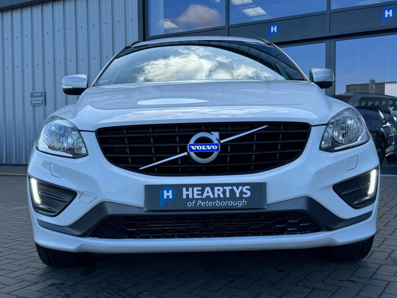 Used Volvo XC60 2017 for sale - 76701106: Photo 2