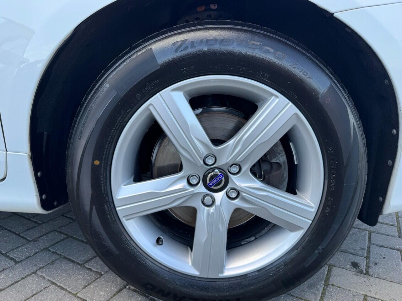 Used Volvo XC60 2017 for sale - 76701106: Photo 32