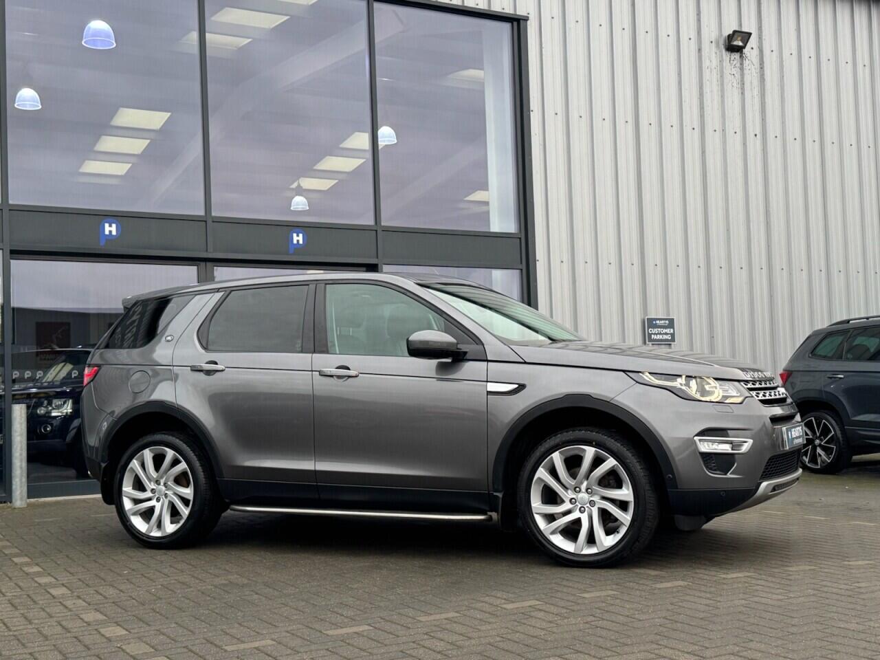 Used Land Rover Discovery Sport 2017 for sale - 76701748: Photo 10
