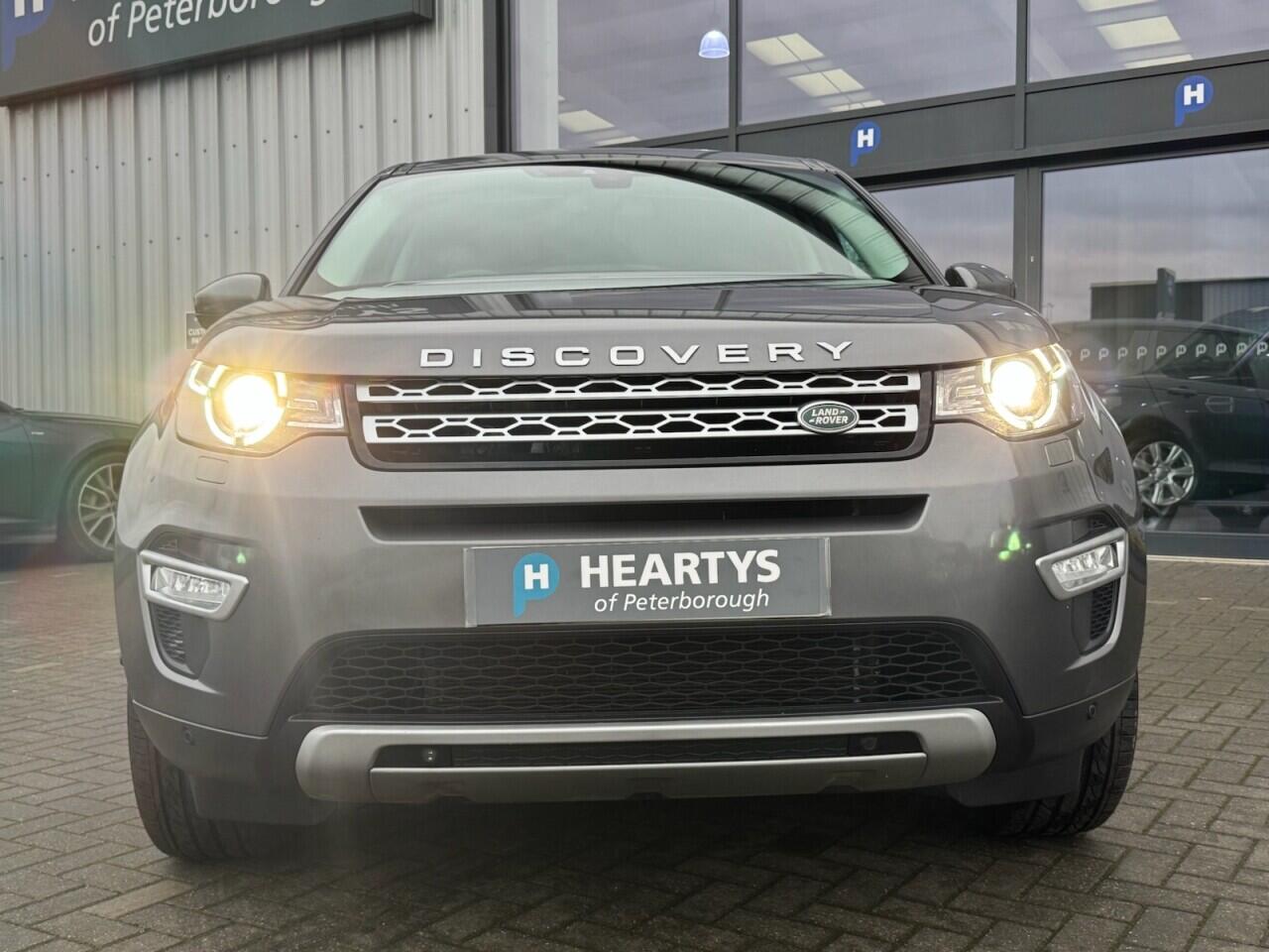 Used Land Rover Discovery Sport 2017 for sale - 76701748: Photo 2