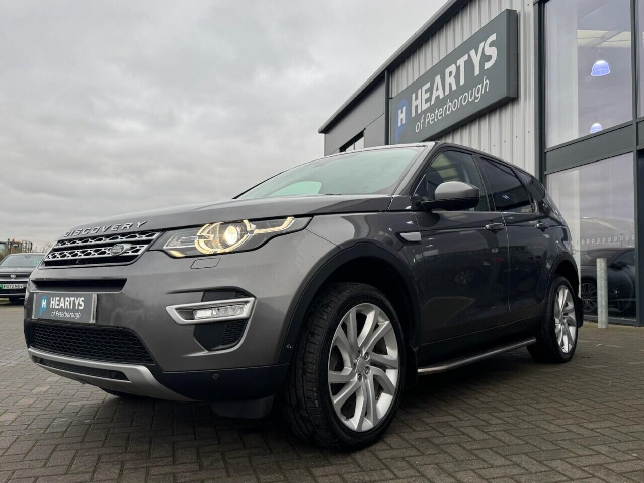 Used Land Rover Discovery Sport 2017 for sale - 76701748: Photo 4