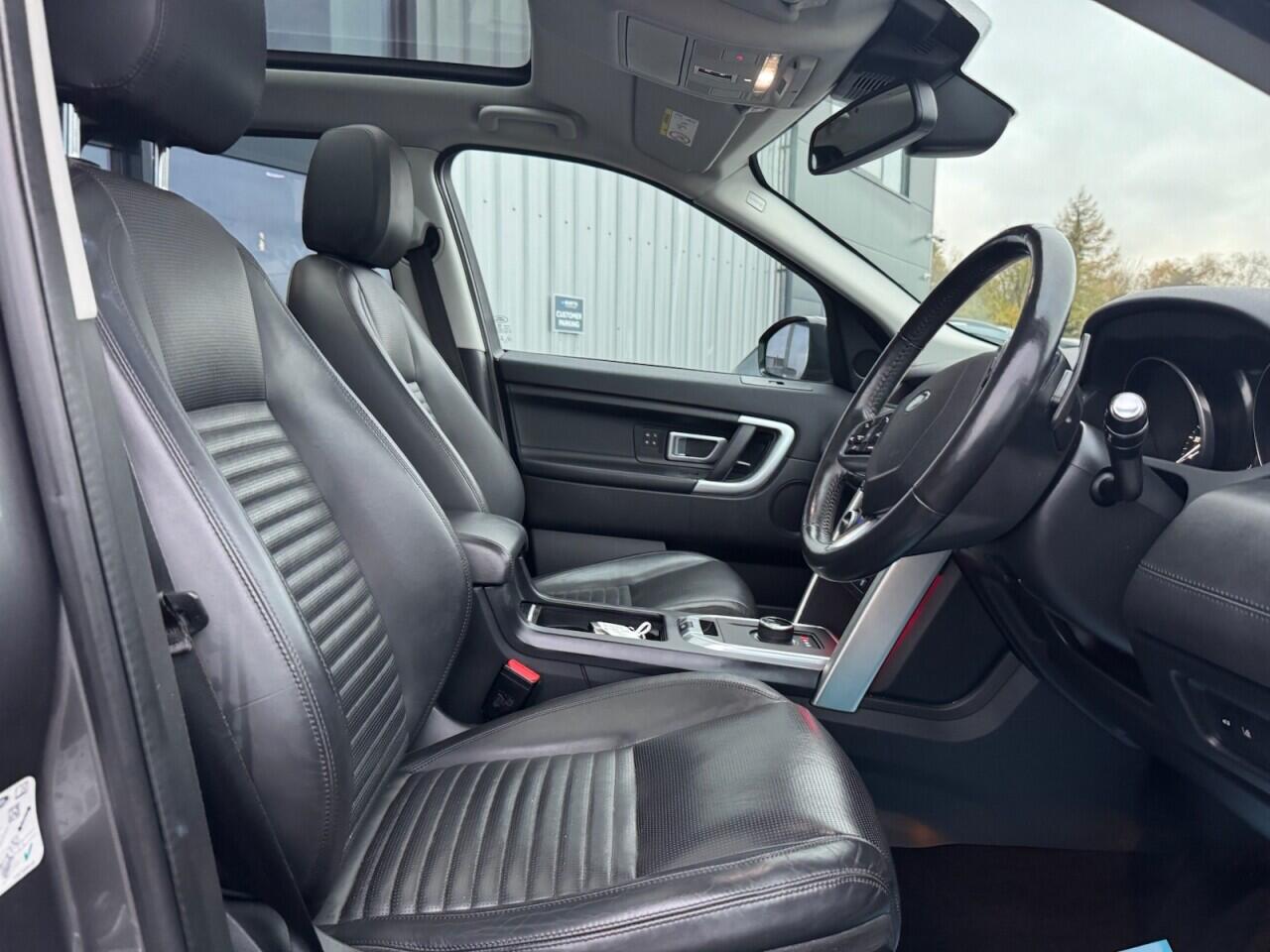 Used Land Rover Discovery Sport 2017 for sale - 76701748: Photo 5