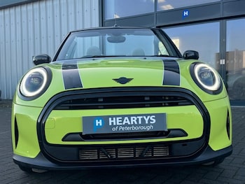 Used MINI Convertible 2021 for sale - 76765847: Photo