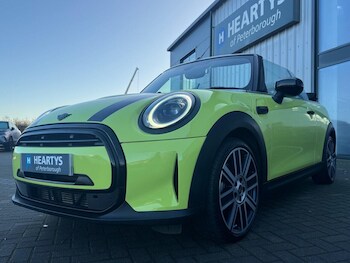 Used MINI Convertible 2021 for sale - 76765847: Photo