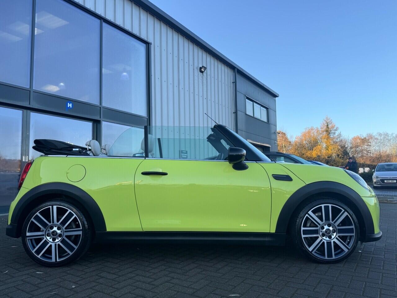 Used MINI Convertible 2021 for sale - 76765847: Photo 52