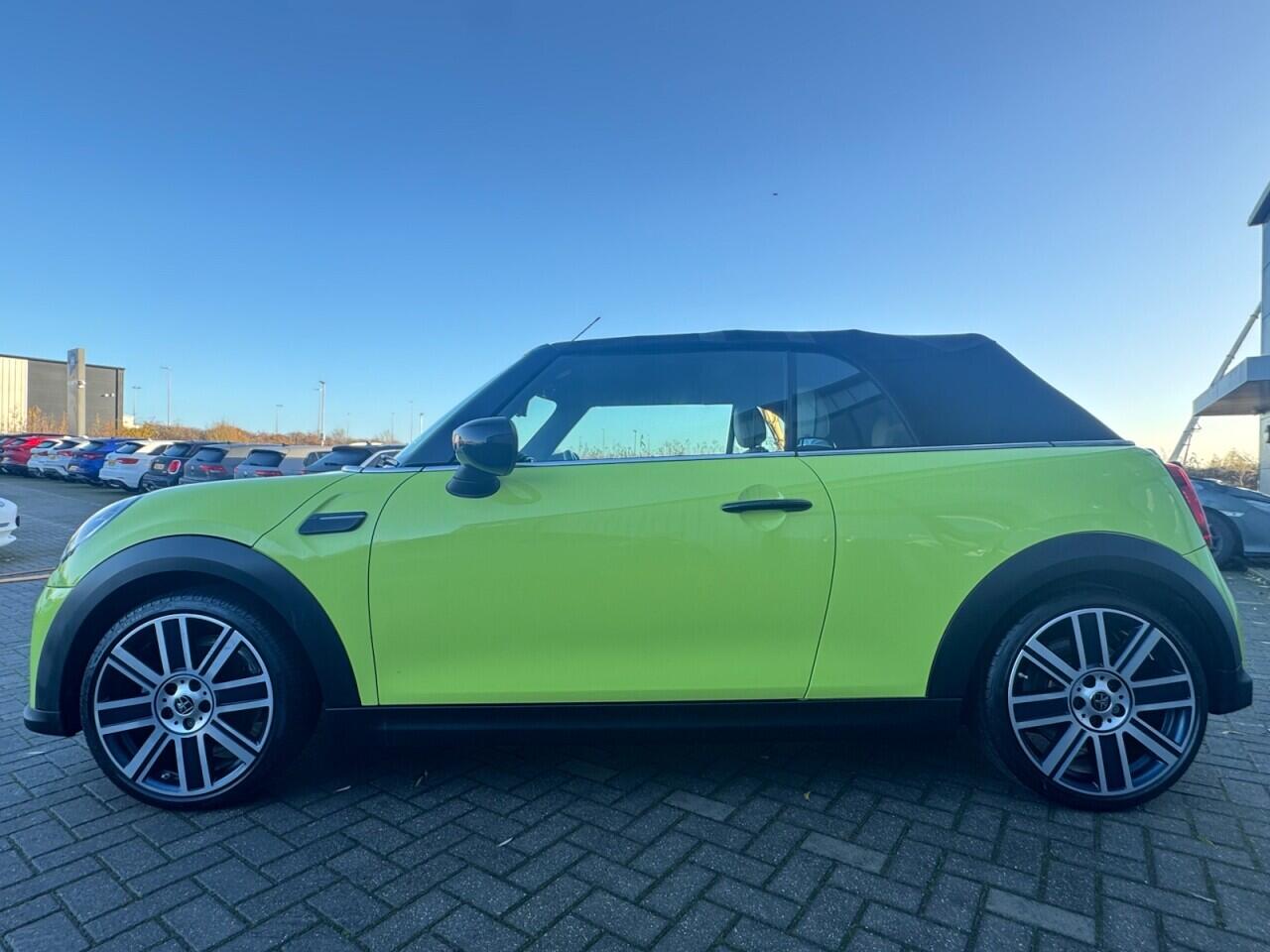 Used MINI Convertible 2021 for sale - 76765847: Photo 76