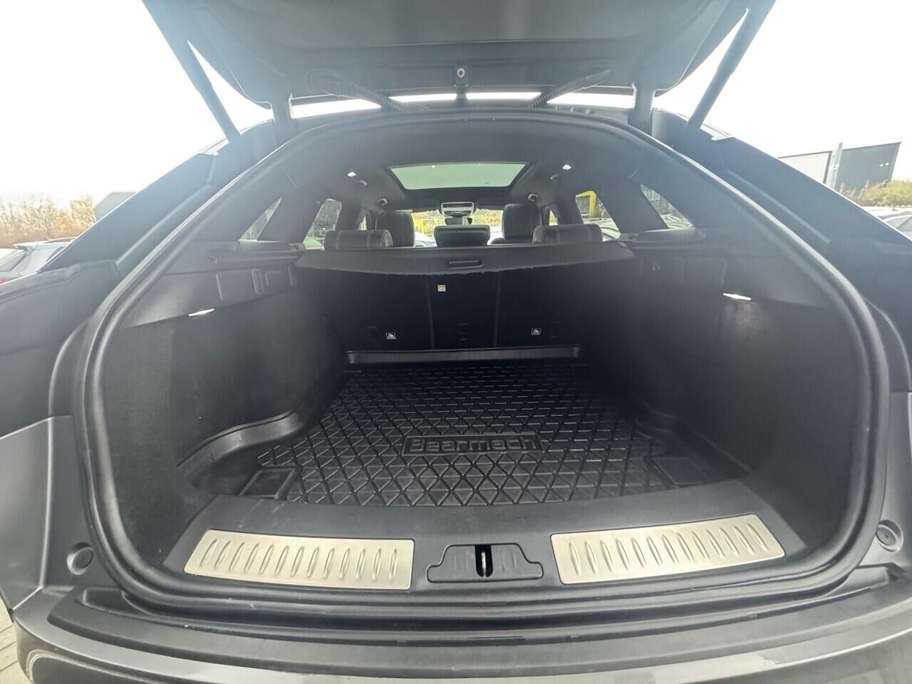 Used Land Rover Range Rover Velar 2019 for sale - 76714417: Photo 38