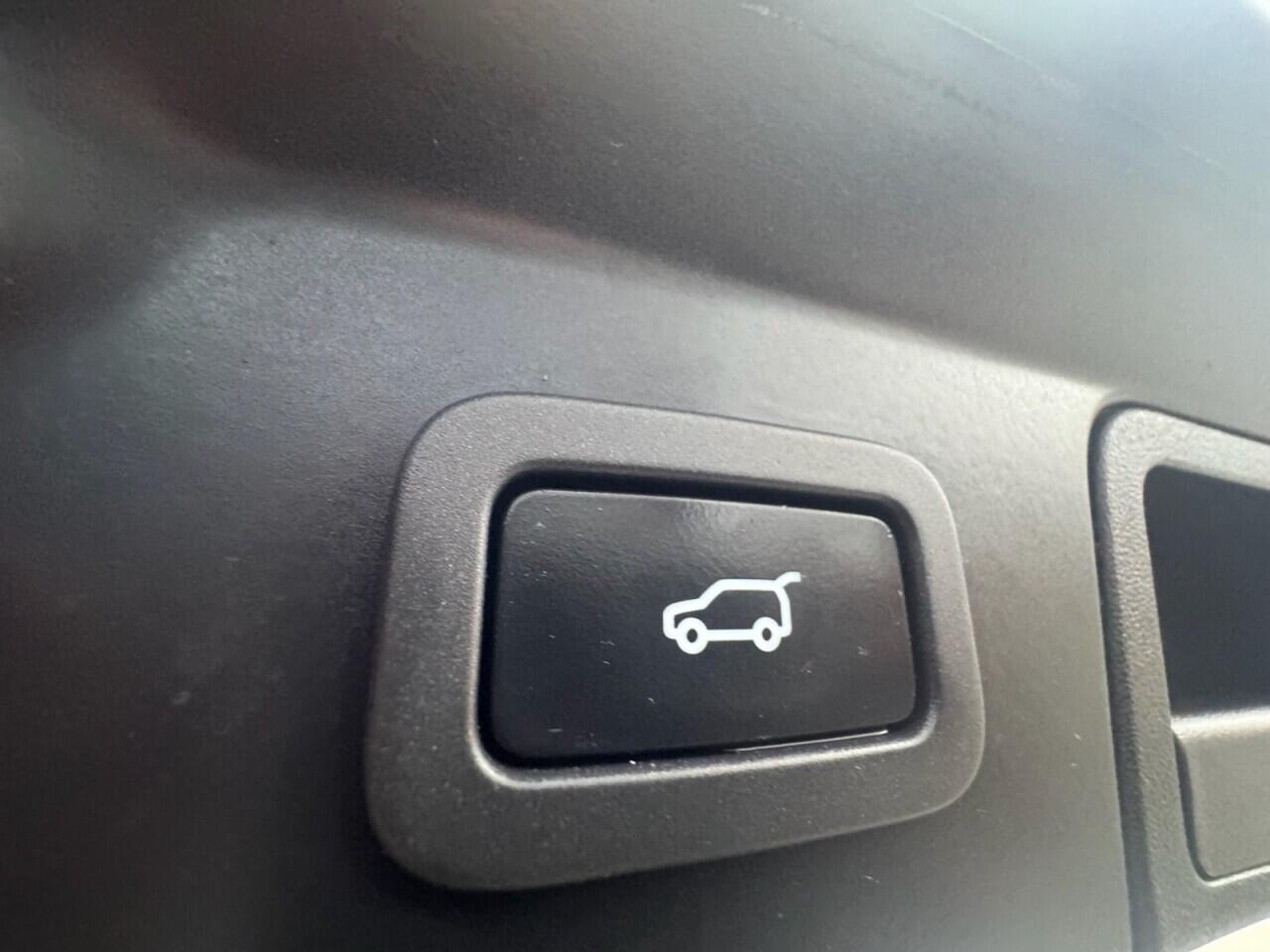 Used Land Rover Range Rover Velar 2019 for sale - 76714417: Photo 40