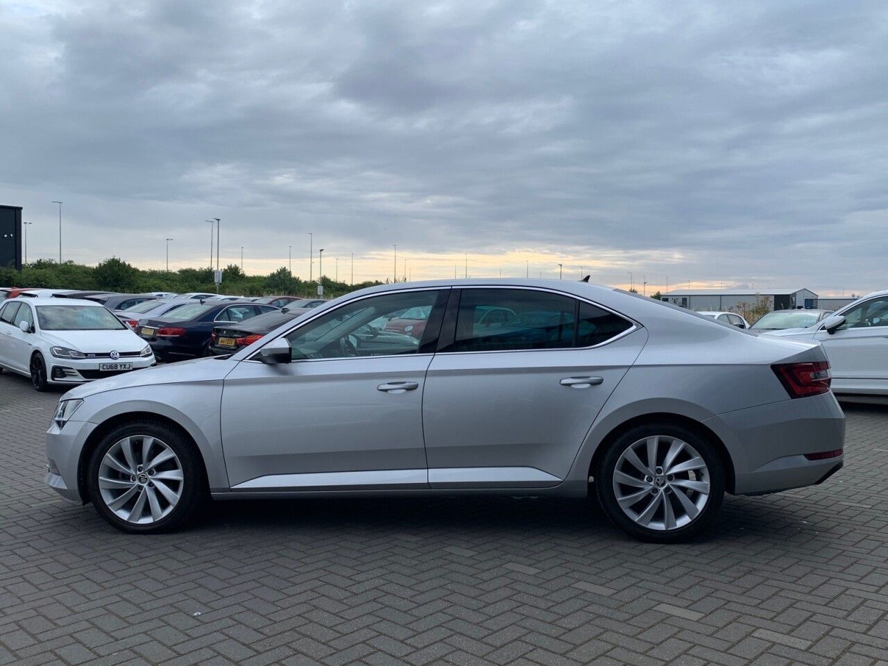 Used Skoda Superb 2017 for sale - 76700915: Photo 14