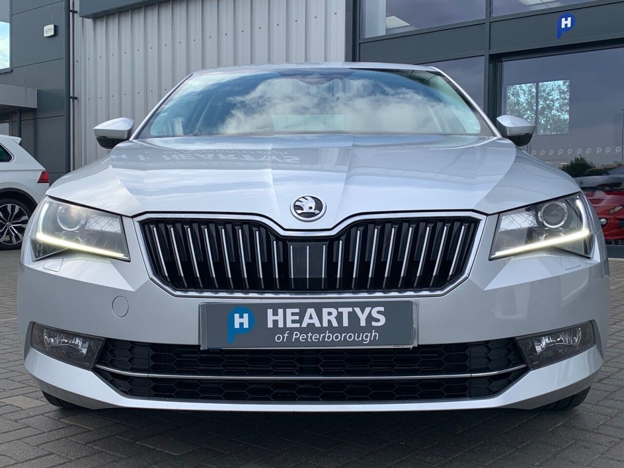 Used Skoda Superb 2017 for sale - 76700915: Photo 2
