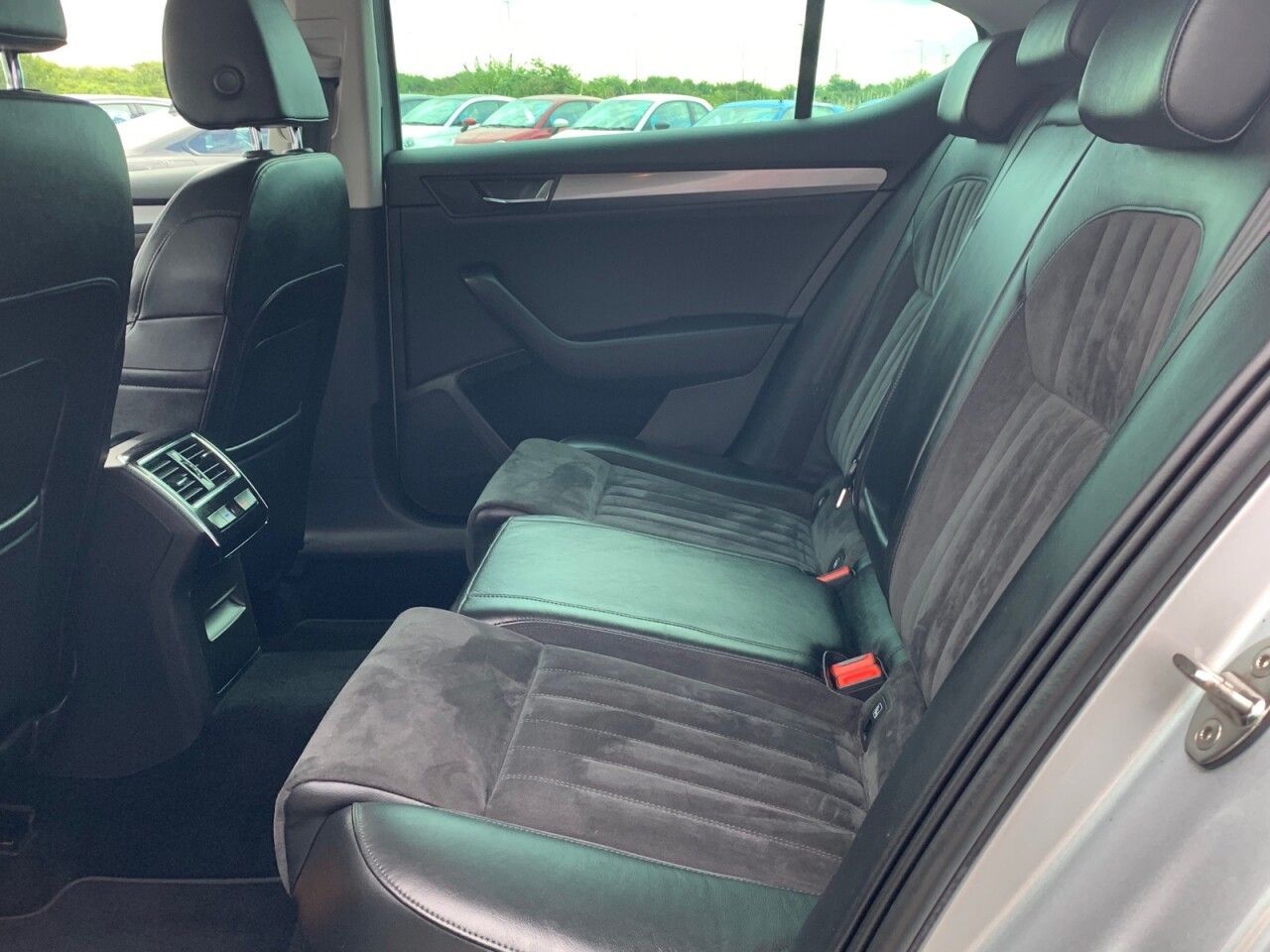 Used Skoda Superb 2017 for sale - 76700915: Photo 38