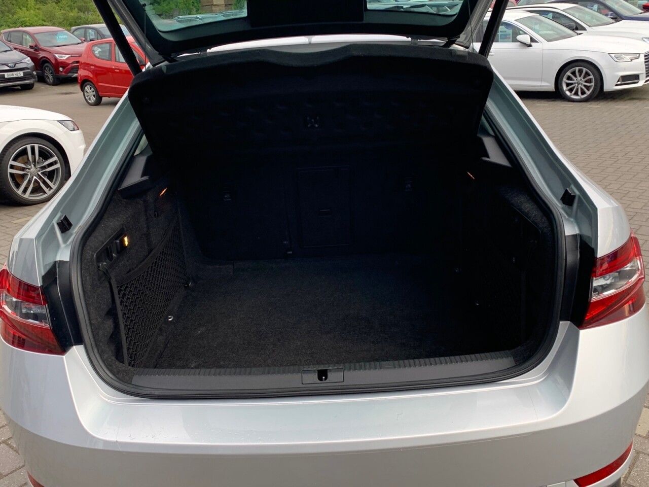 Used Skoda Superb 2017 for sale - 76700915: Photo 52