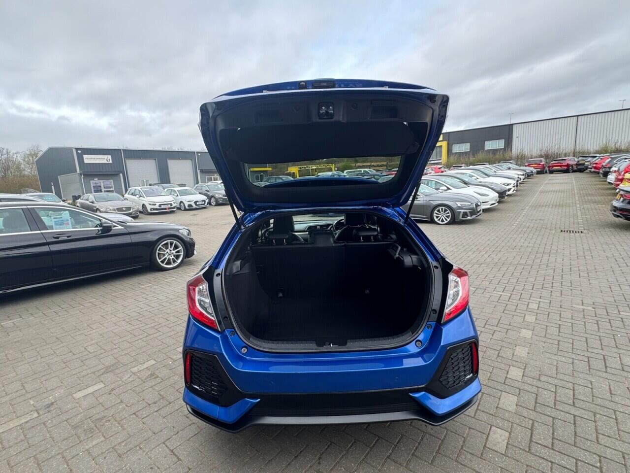 Used Honda Civic 2019 for sale - 77598774: Photo 26