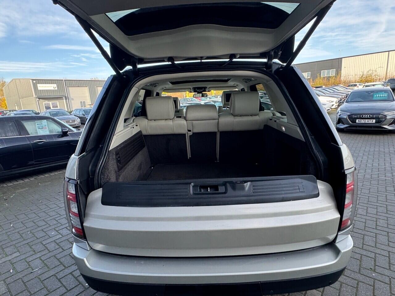 Used Land Rover Range Rover 2014 for sale - 76701739: Photo 40