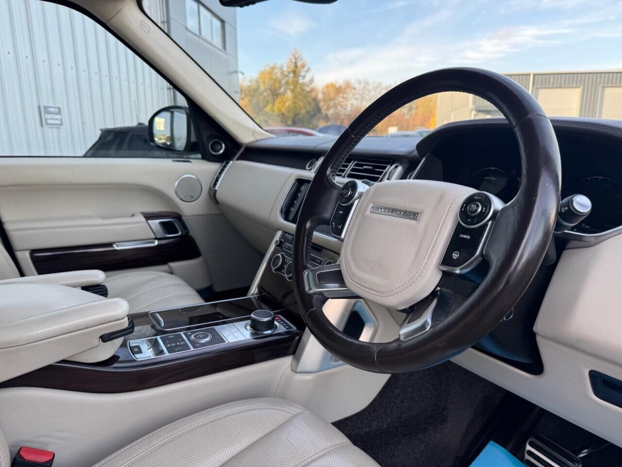 Used Land Rover Range Rover 2014 for sale - 76701739: Photo 82