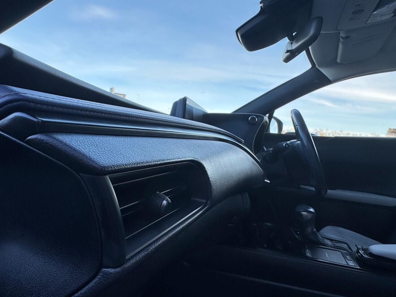 Used Lexus UX 2020 for sale - 76702513: Photo 43