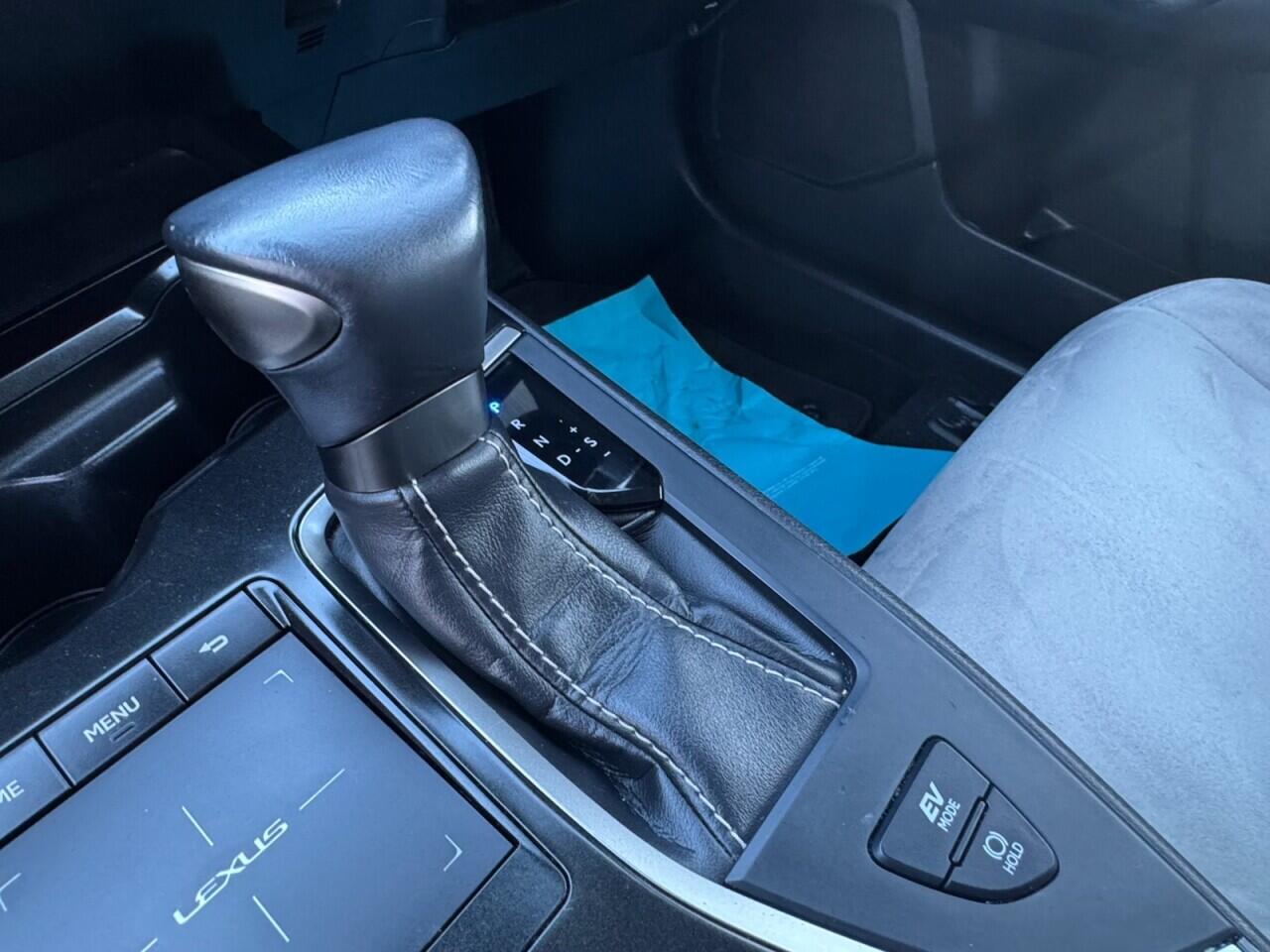 Used Lexus UX 2020 for sale - 76702513: Photo 55