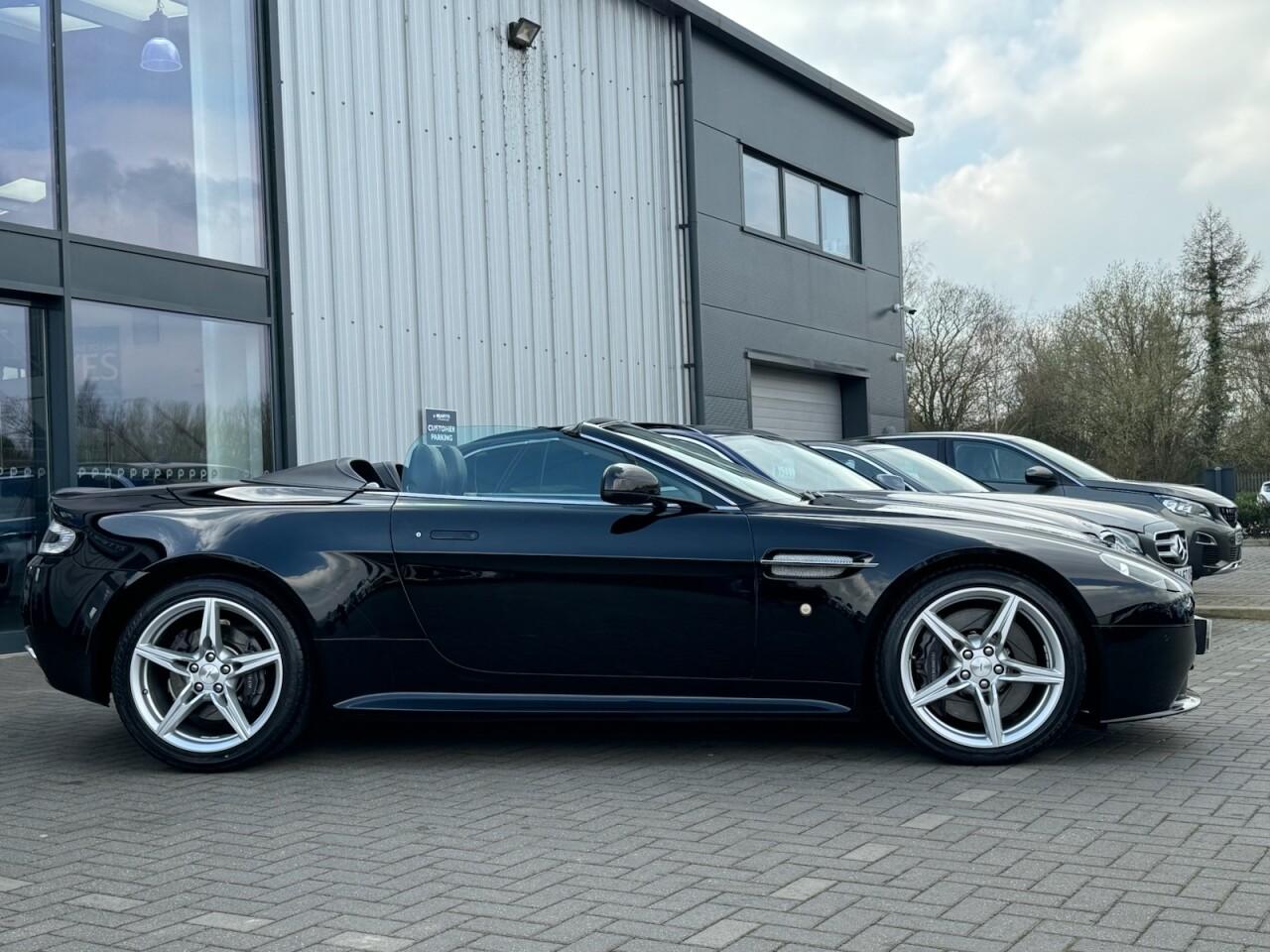 Used Aston Martin Vantage 2017 for sale - 76701043: Photo 43