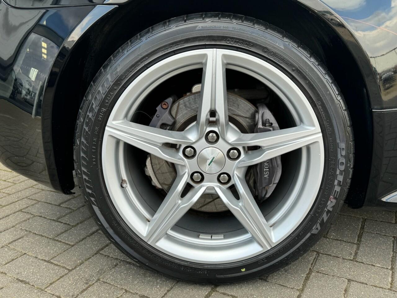 Used Aston Martin Vantage 2017 for sale - 76701043: Photo 45