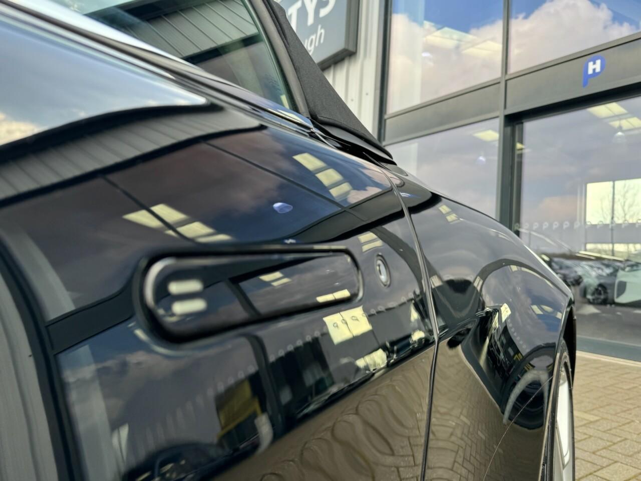 Used Aston Martin Vantage 2017 for sale - 76701043: Photo 55