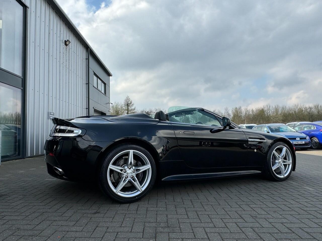 Used Aston Martin Vantage 2017 for sale - 76701043: Photo 58