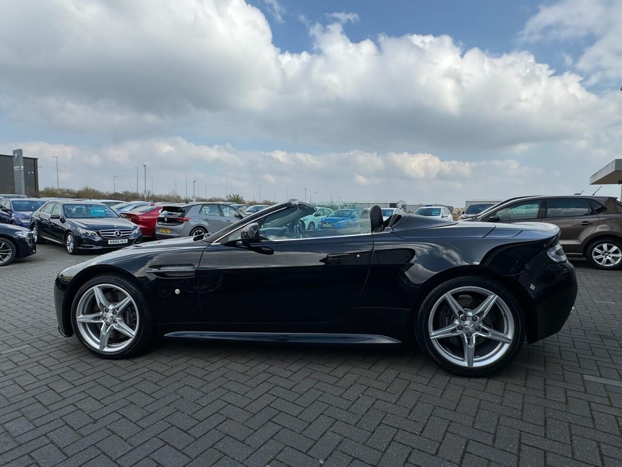 Used Aston Martin Vantage 2017 for sale - 76701043: Photo 7