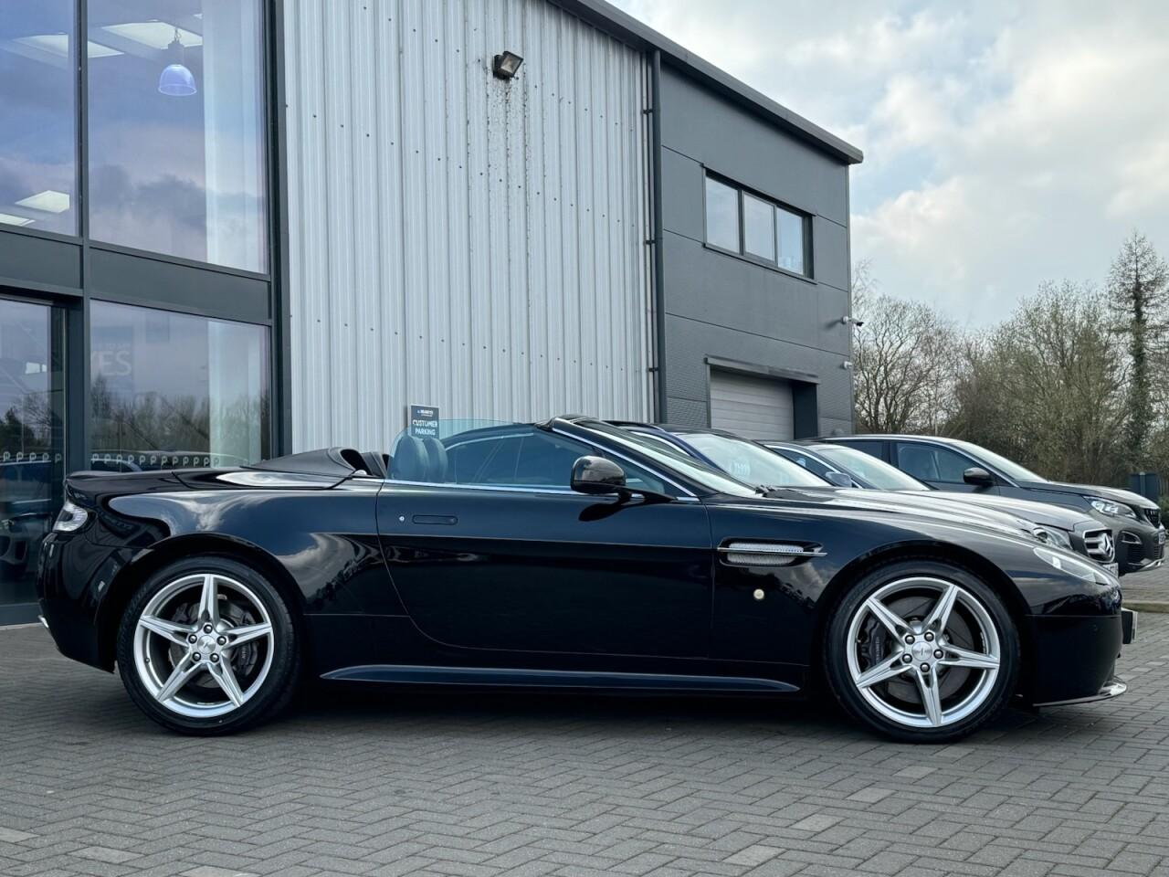 Used Aston Martin Vantage 2017 for sale - 76701043: Photo 82