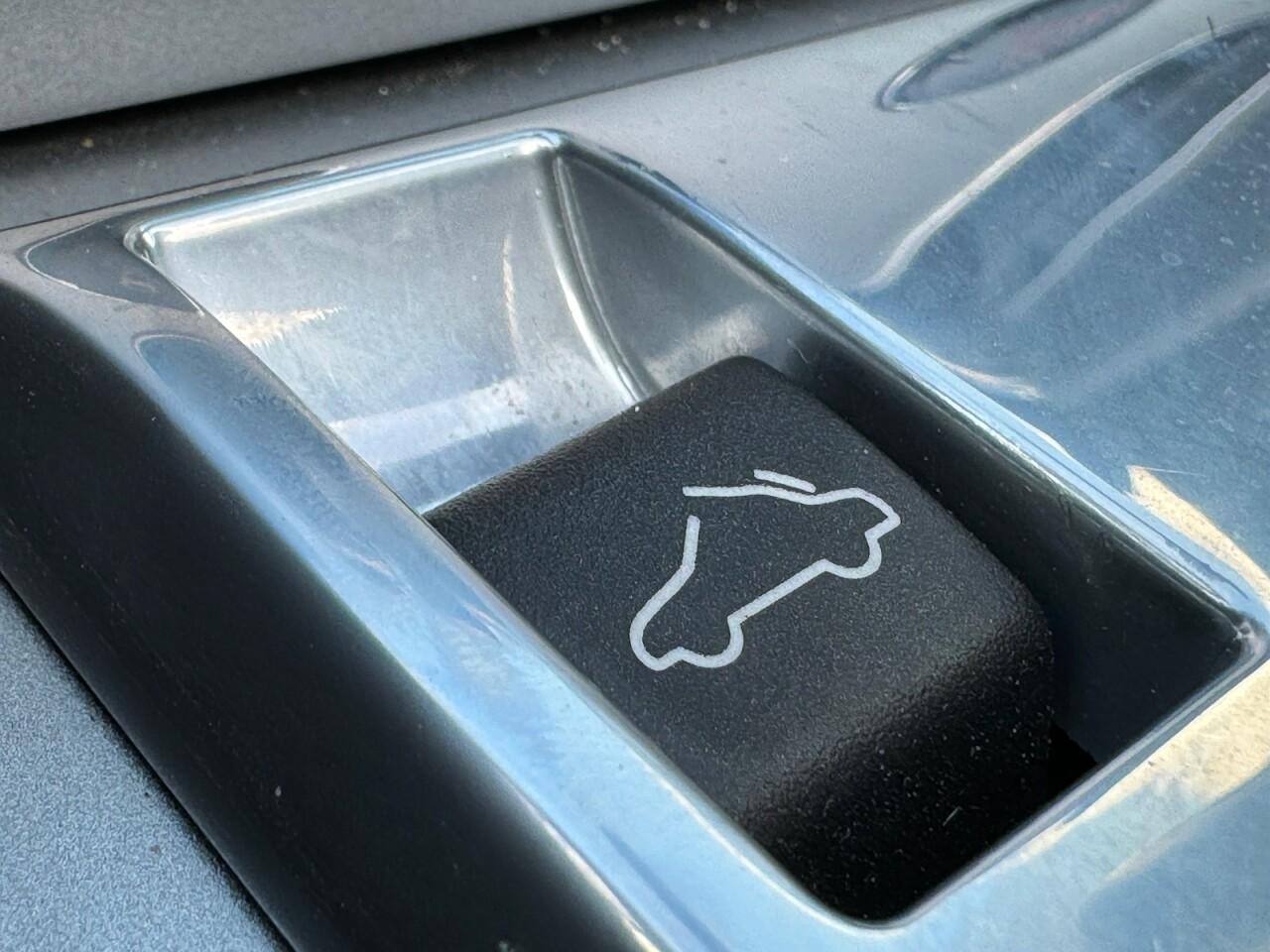 Used Aston Martin Vantage 2017 for sale - 76701043: Photo 83