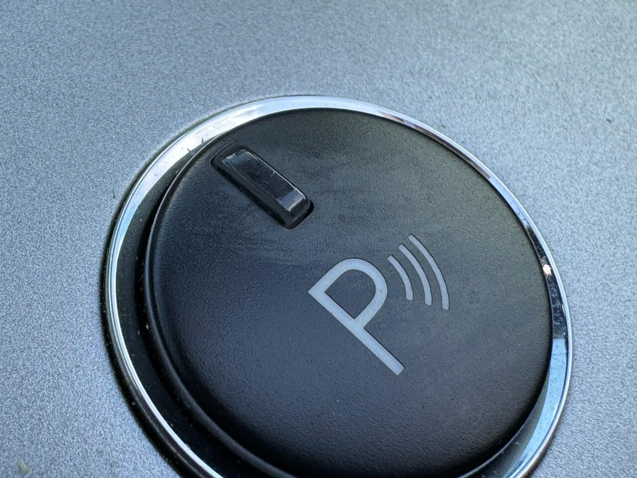 Used Aston Martin Vantage 2017 for sale - 76701043: Photo 84