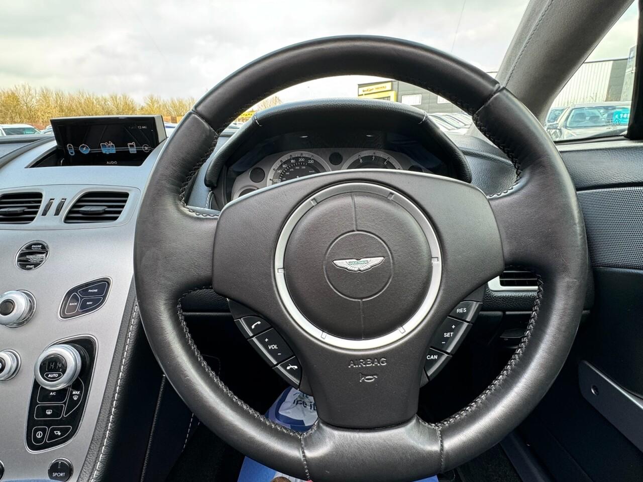 Used Aston Martin Vantage 2017 for sale - 76701043: Photo 90