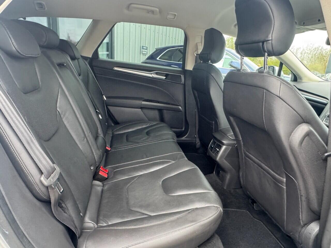 Used Ford Mondeo 2014 for sale - 78072363: Photo 35