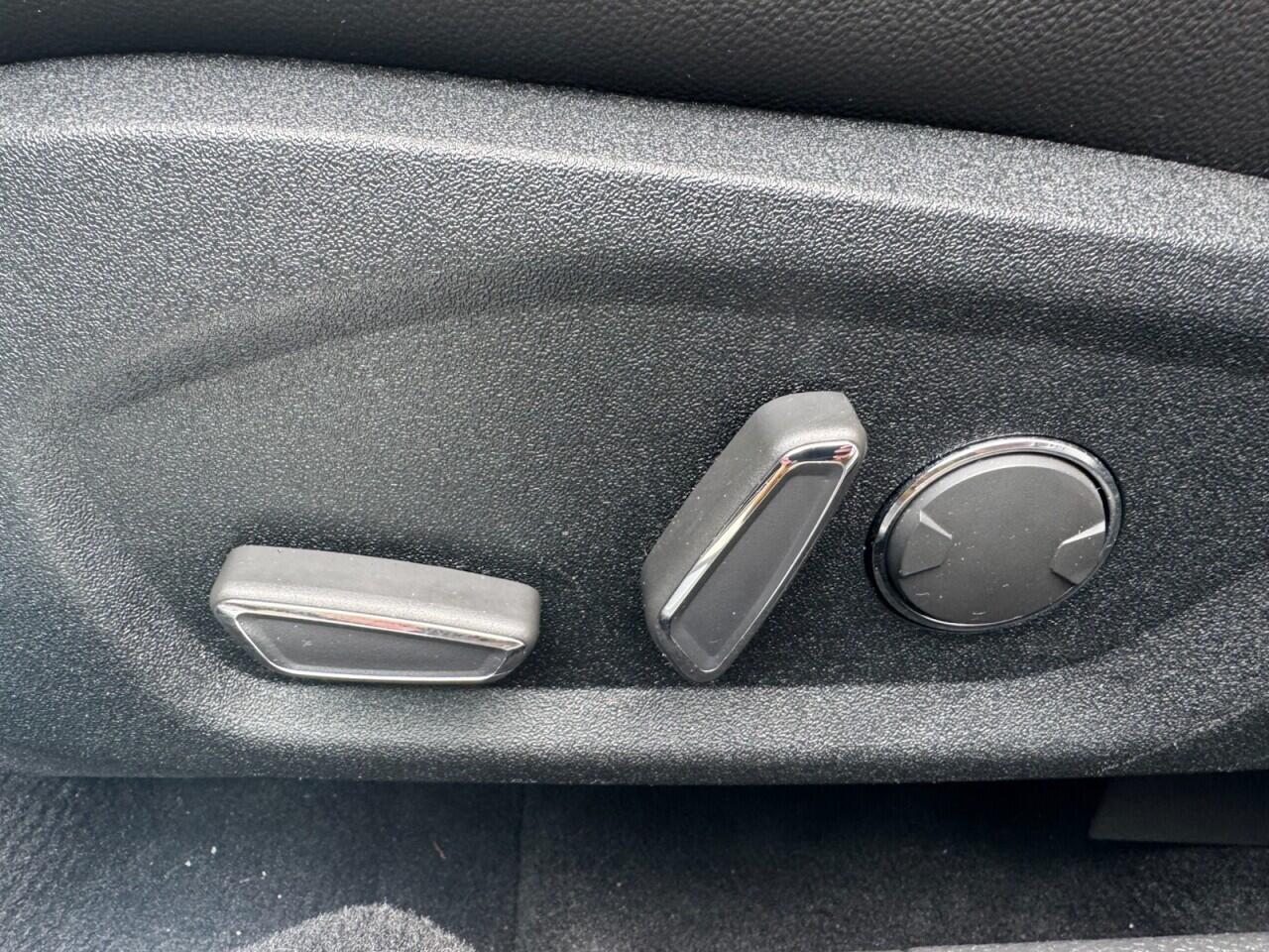 Used Ford Mondeo 2014 for sale - 78072363: Photo 37