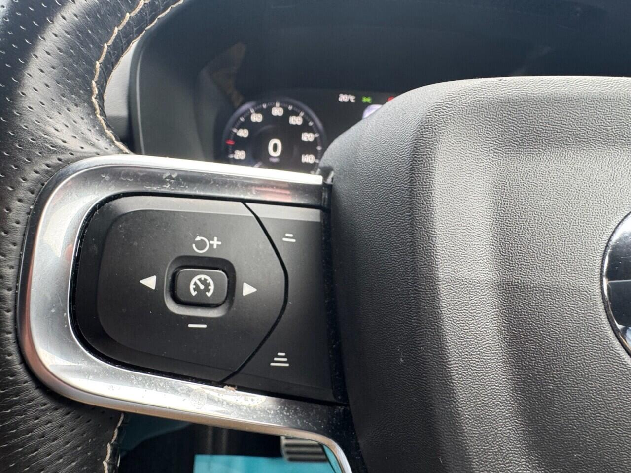 Used Volvo XC40 2020 for sale - 76701446: Photo 58