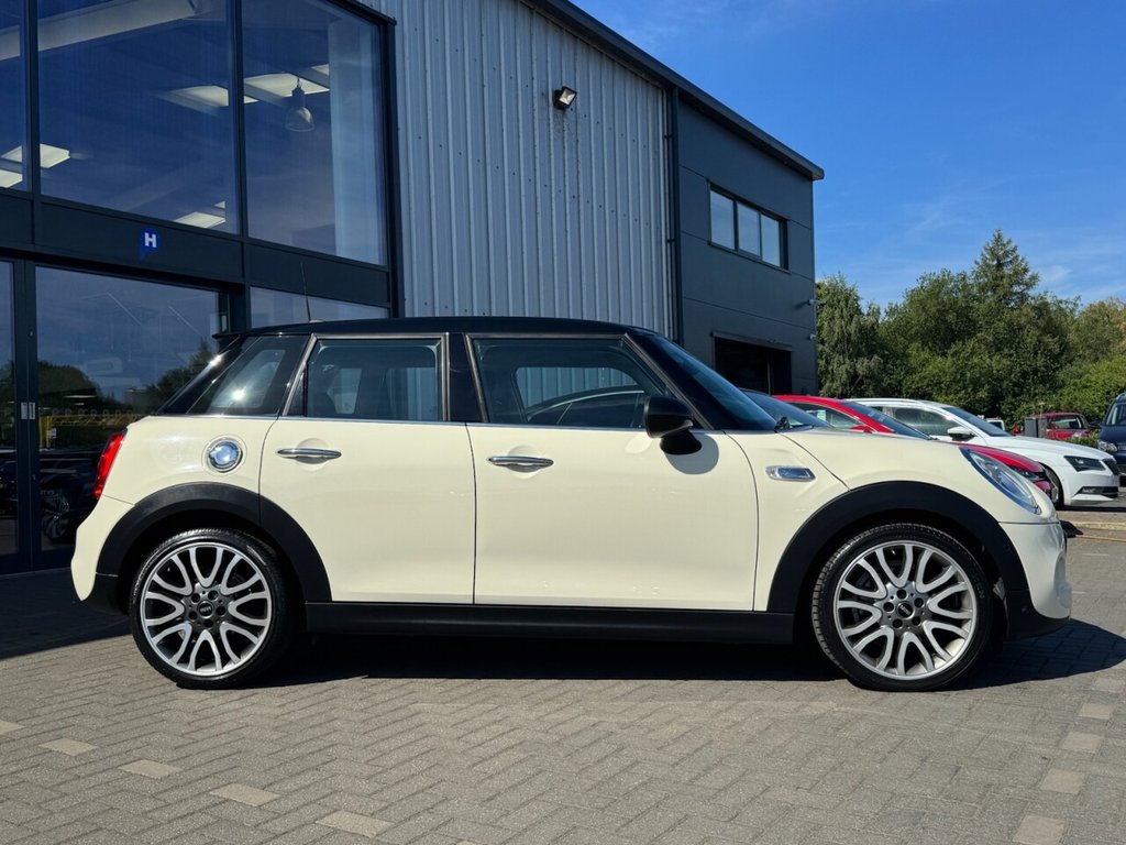 Used MINI Hatch 2017 for sale - 76558447: Photo 12