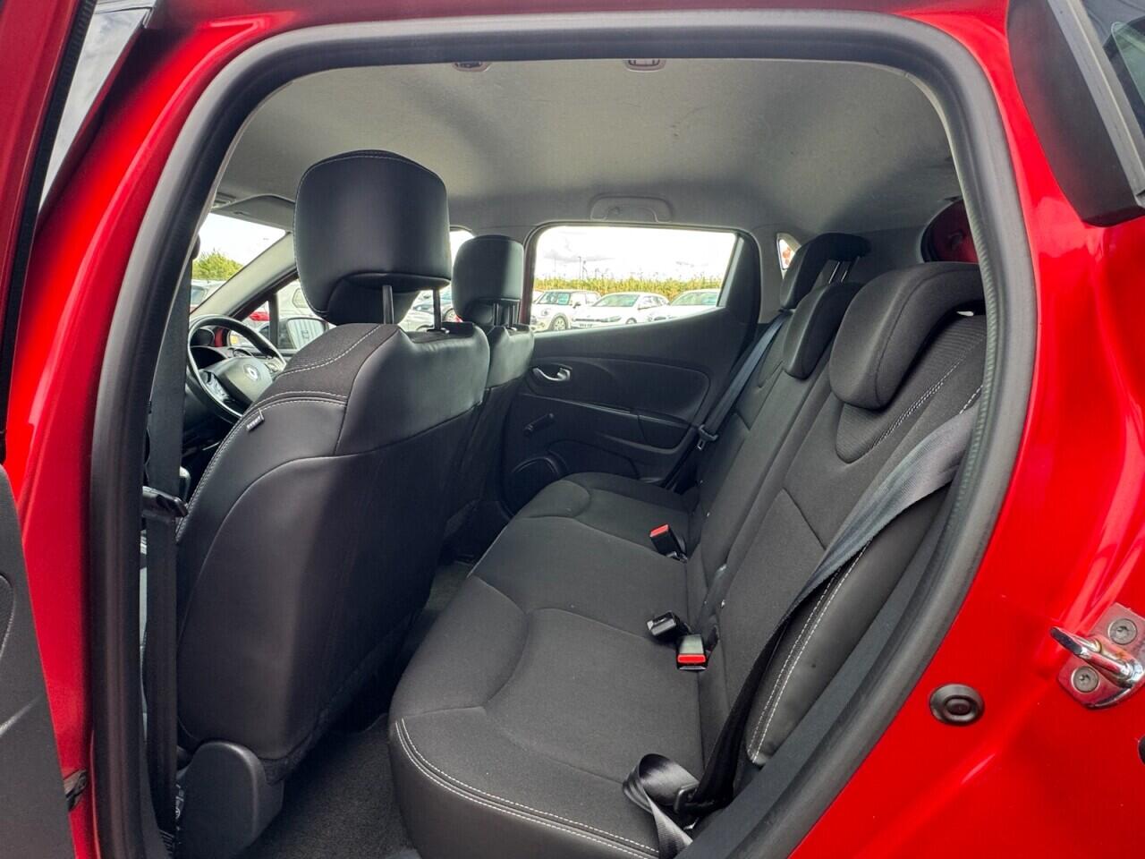 Used Renault Clio 2015 for sale - 76701398: Photo 18